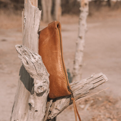 Rowdy Travel Pouch Leather - Colour Cedar - Image 4