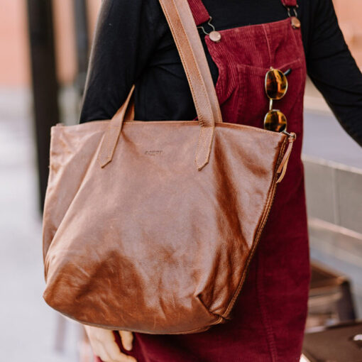 Rowdy Tote Leather Bag - Colour Cedar - Image 6