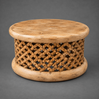 Handgeschnitzter Bamileke Couchtisch aus Kola-Holz aus Kamerun