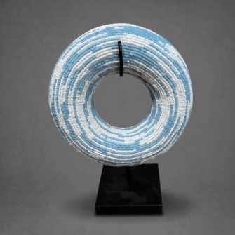 Reif bestickt mit Perlen – Türkis & Weiß – (Kamerun)