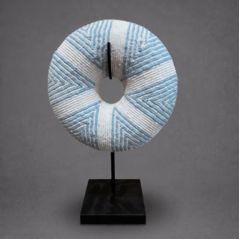 Reif bestickt mit Perlen – Türkises Dreiecksmuster – (Kamerun)