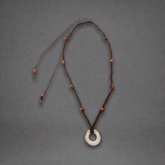 Mulberry Mongoose - Halskette aus pflanzlichem Elfenbein und äthiopischen Kupferschlingen