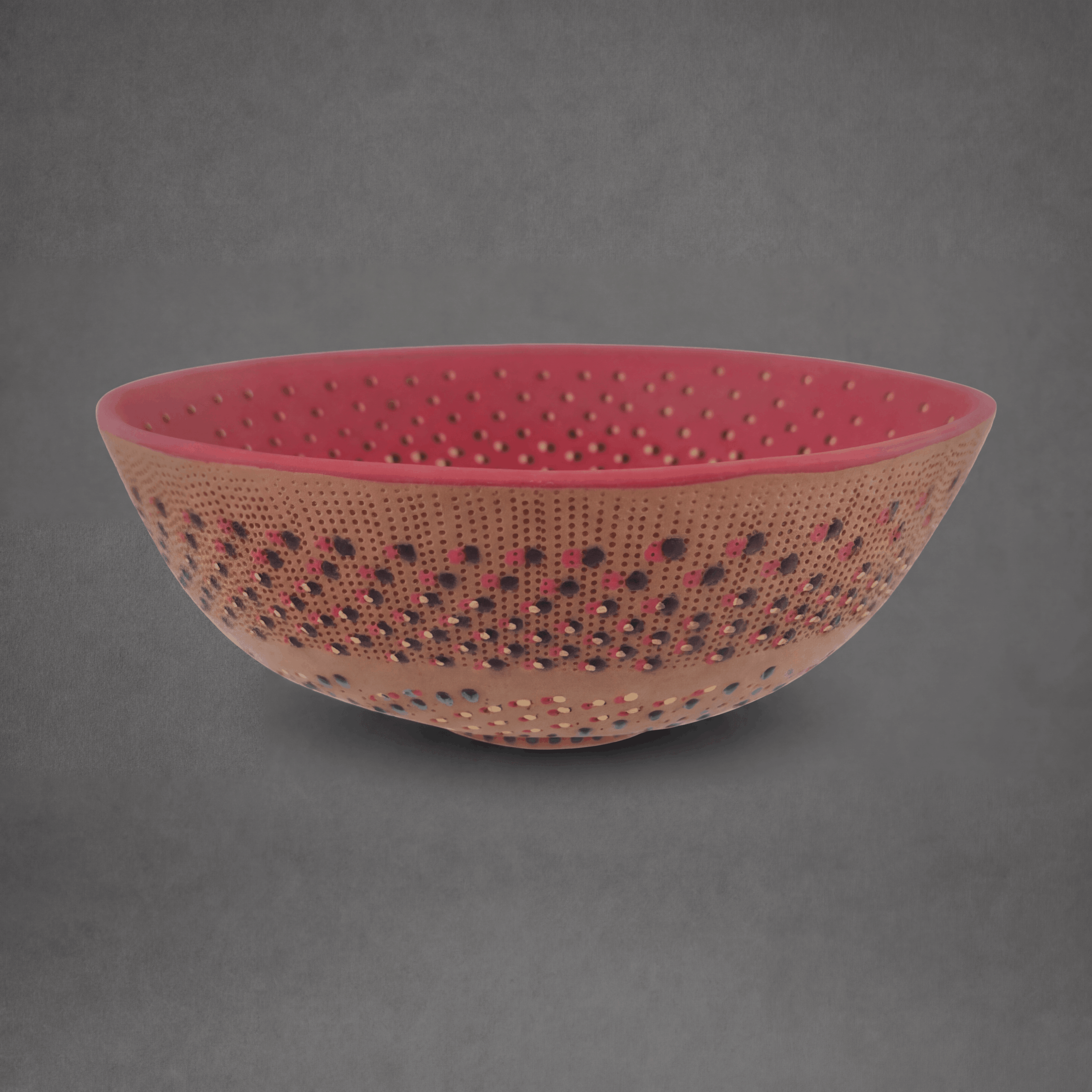 Dotted Bloom Schale – Entworfen und hergestellt von Fezile (Einzelstück) 1 Dotted Bloom Schale – Entworfen und hergestellt von Fezile (Einzelstück)