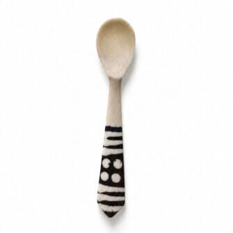 Joghurt- und Eierlöffel aus Knochen mit Batik-Design 13 15