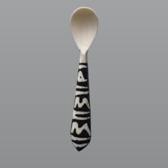 Joghurt- und Eierlöffel aus Knochen mit Batik-Design 8 Joghurt- und Eierlöffel aus Knochen mit Batik-Design – Produktansicht